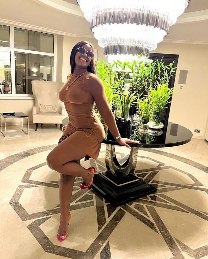 Esenyurt Escort Bayan İçe Boşalmaya İzin Veriyor